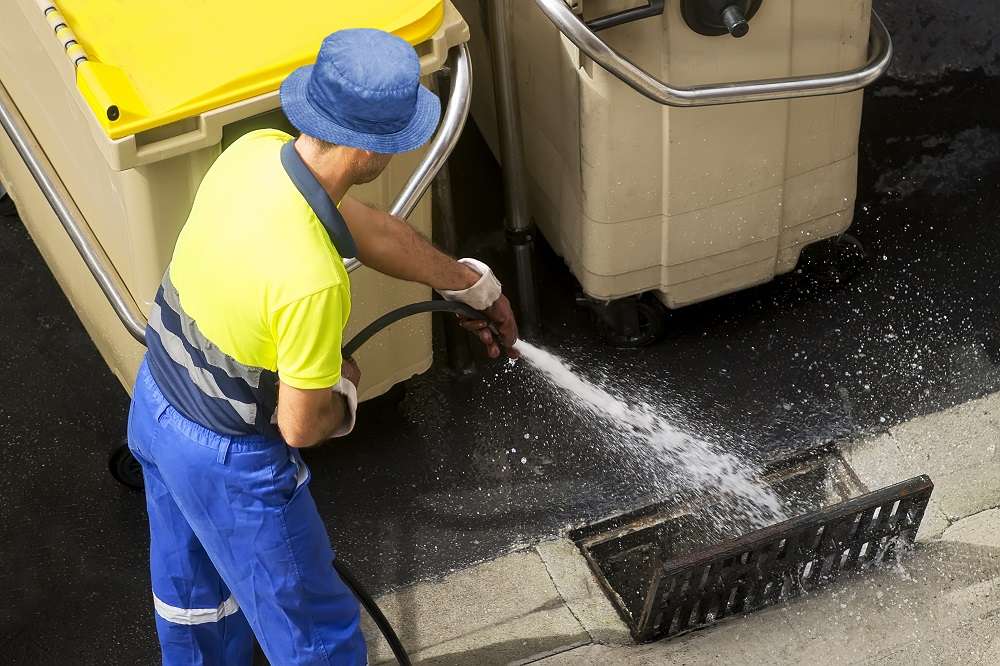 Gutter Cleaning Services | Gutter Cleaning Surrey BC